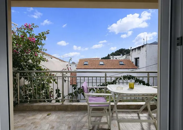 Dina's Flowers Alonissos - Ariadni Summer Getaway